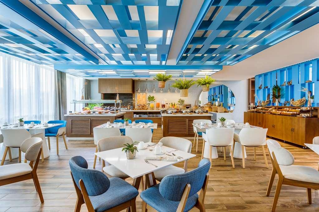 เอ็นเอช กังกุนแอร์พอร์ต Hotel Alfredo V. Bonfil ร้านอาหาร รูปภาพ